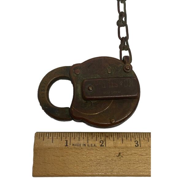 Antique Yale and Town MFG CO Pad Lock Cast Iron Heart Shape 9” Chain No Key - Picture 13 of 15